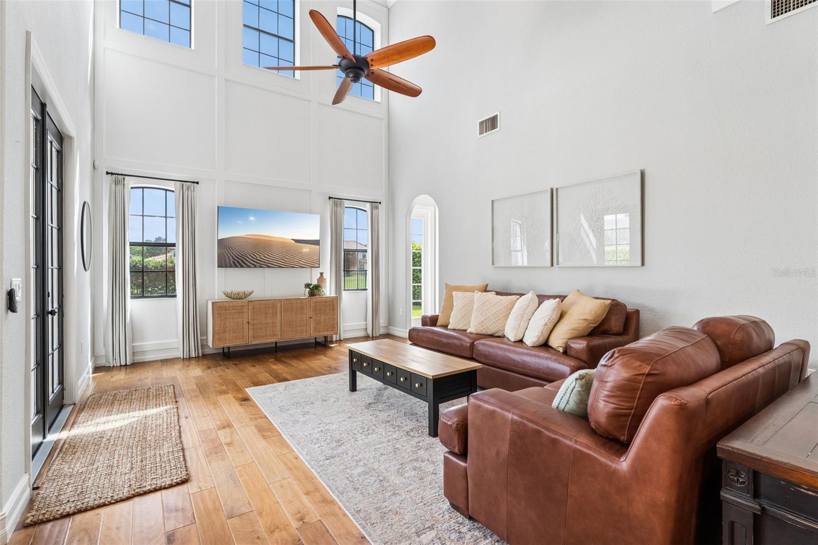 Listing photo id 11 for 9845 Hatton Circle