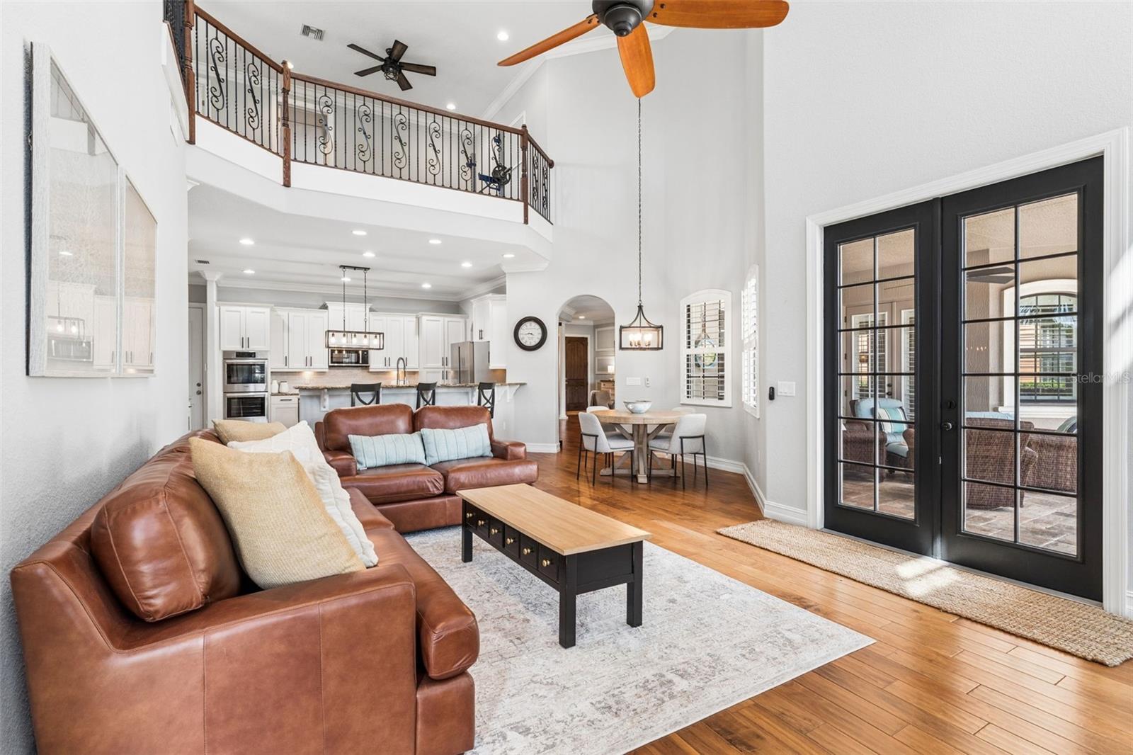 Listing photo id 12 for 9845 Hatton Circle