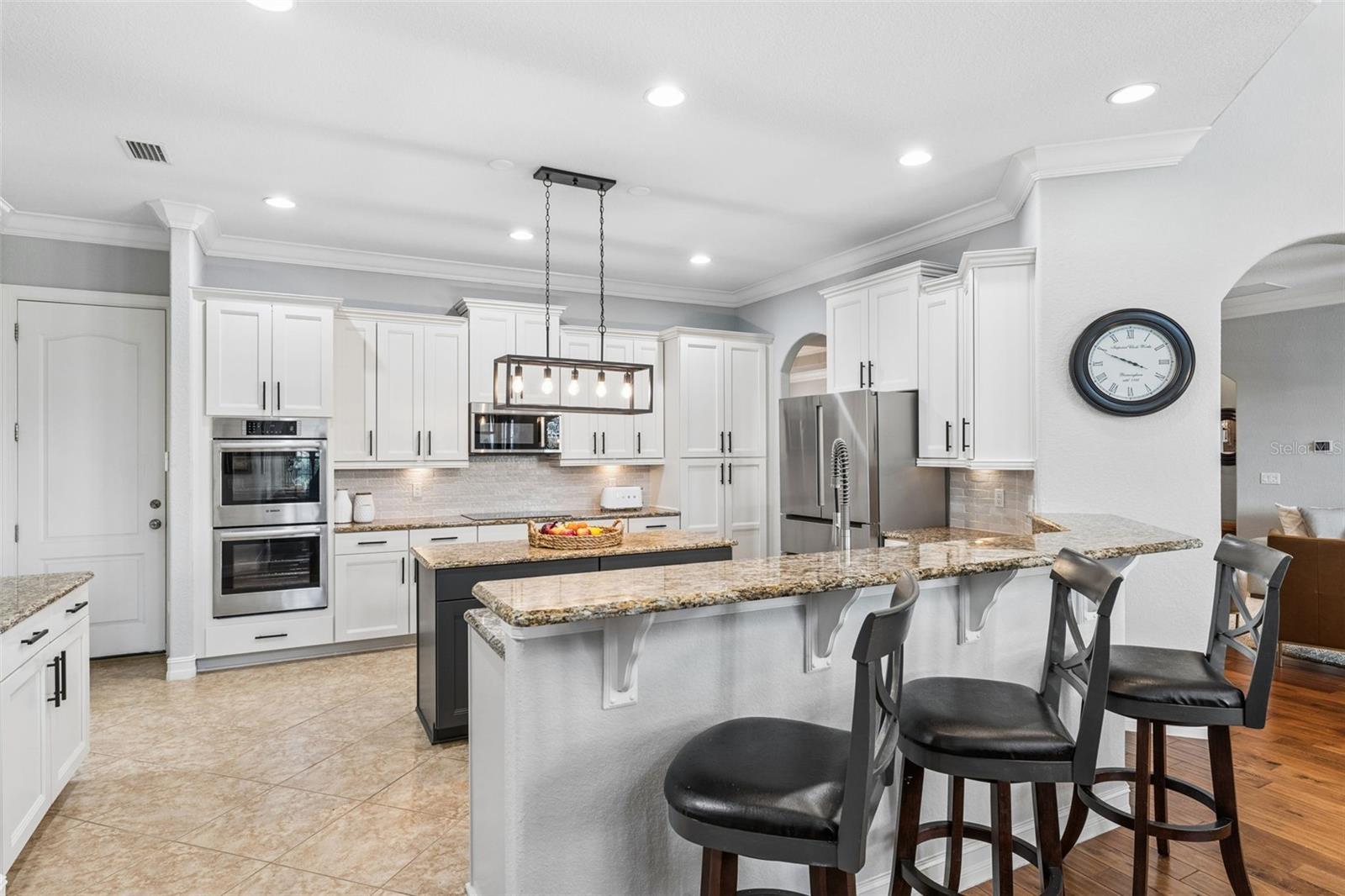 Listing photo id 17 for 9845 Hatton Circle