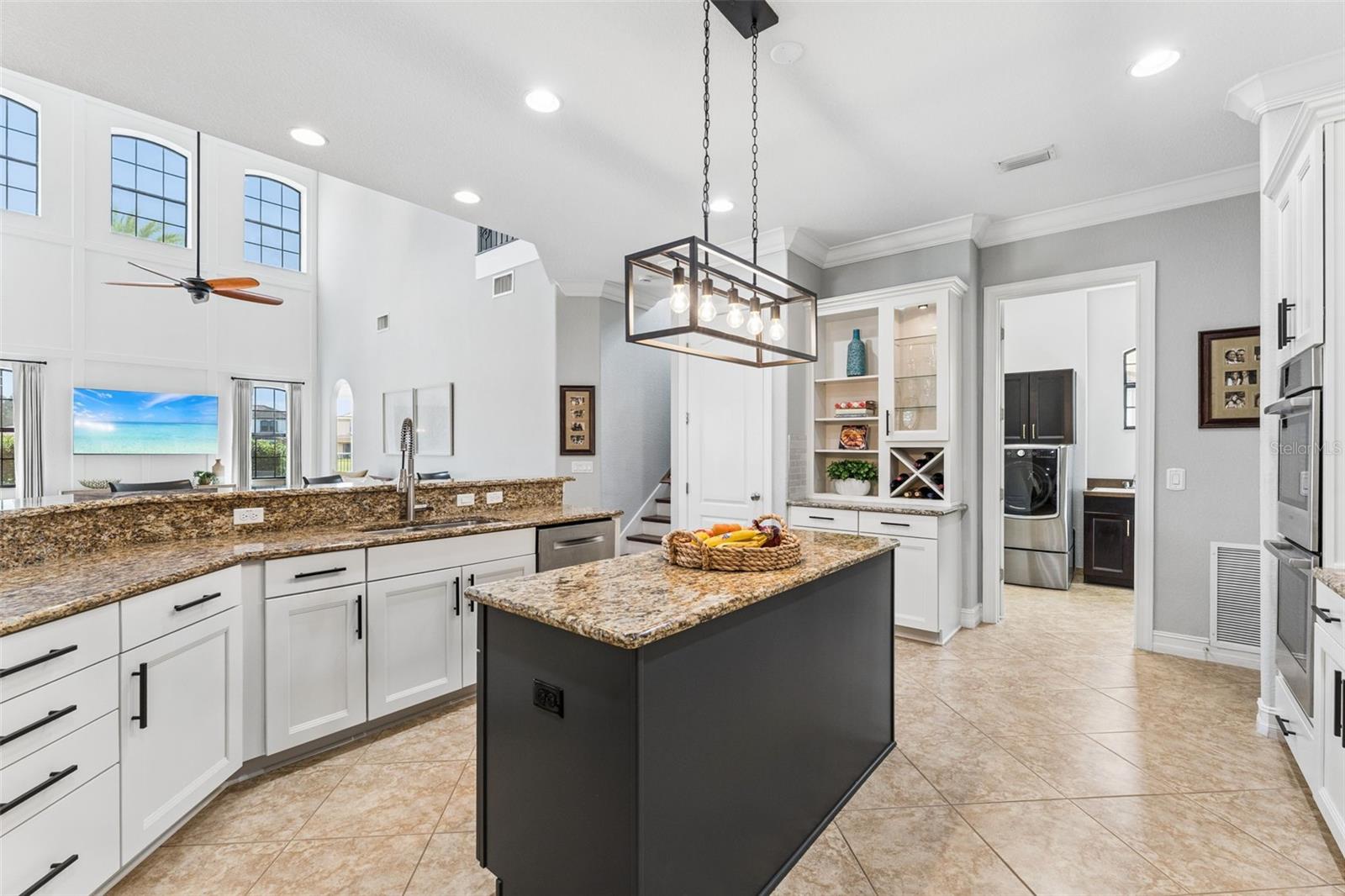 Listing photo id 18 for 9845 Hatton Circle