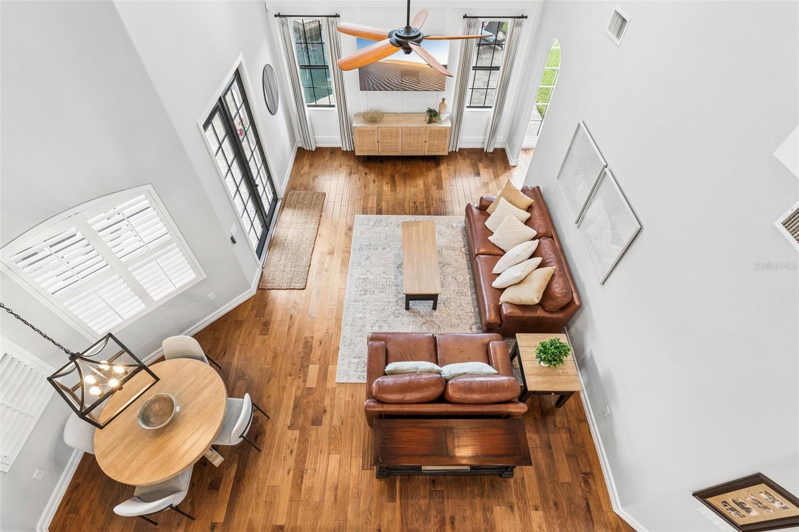 Listing photo id 25 for 9845 Hatton Circle