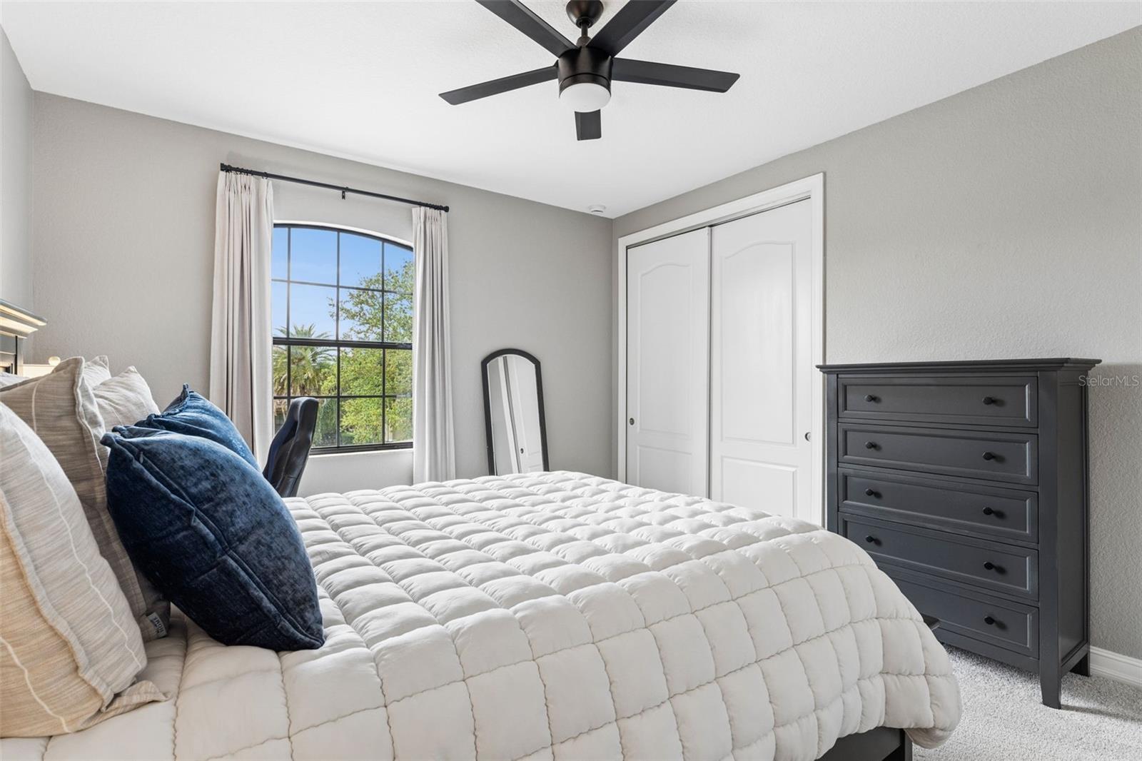 Listing photo id 31 for 9845 Hatton Circle