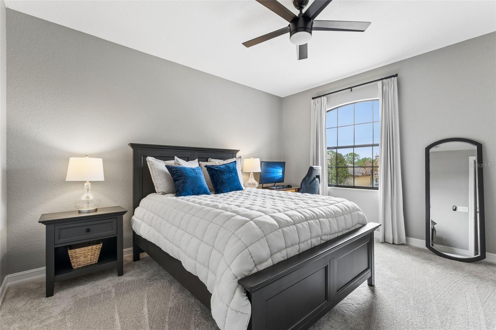 Listing photo id 32 for 9845 Hatton Circle