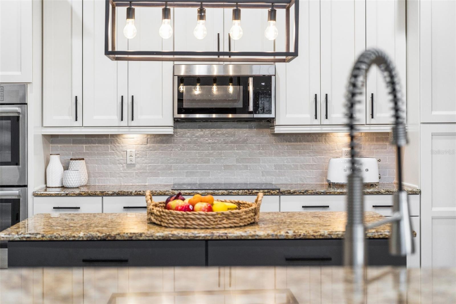 Listing photo id 51 for 9845 Hatton Circle