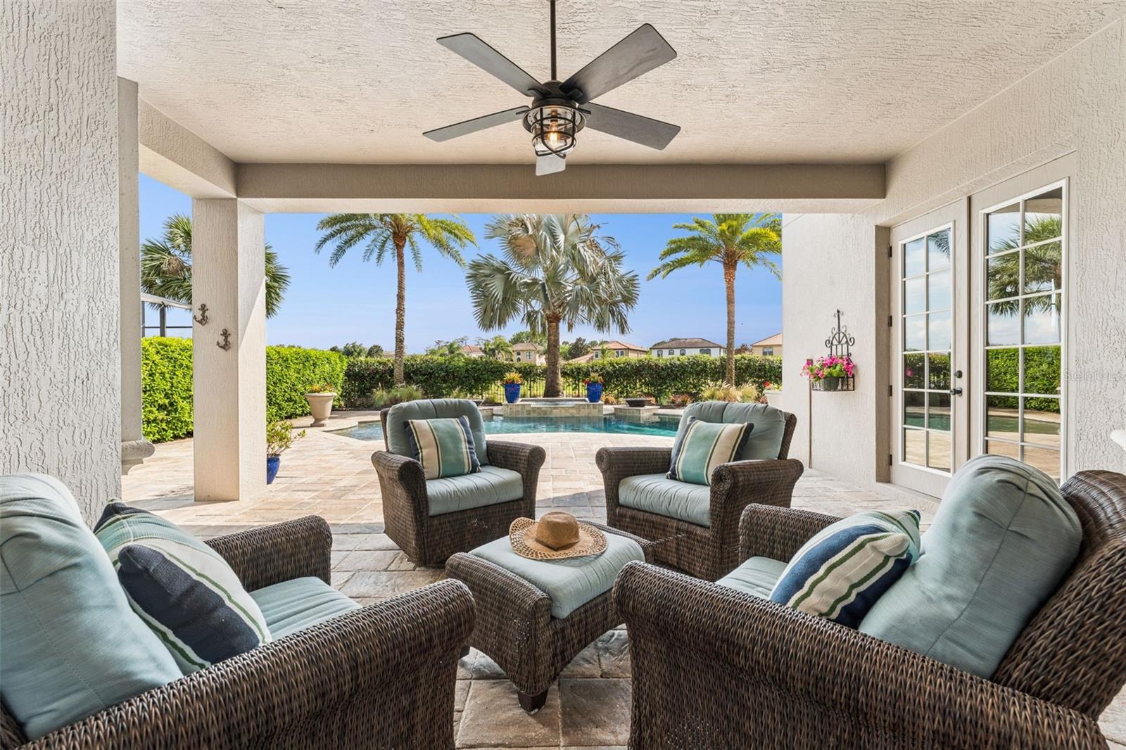 Listing photo id 52 for 9845 Hatton Circle