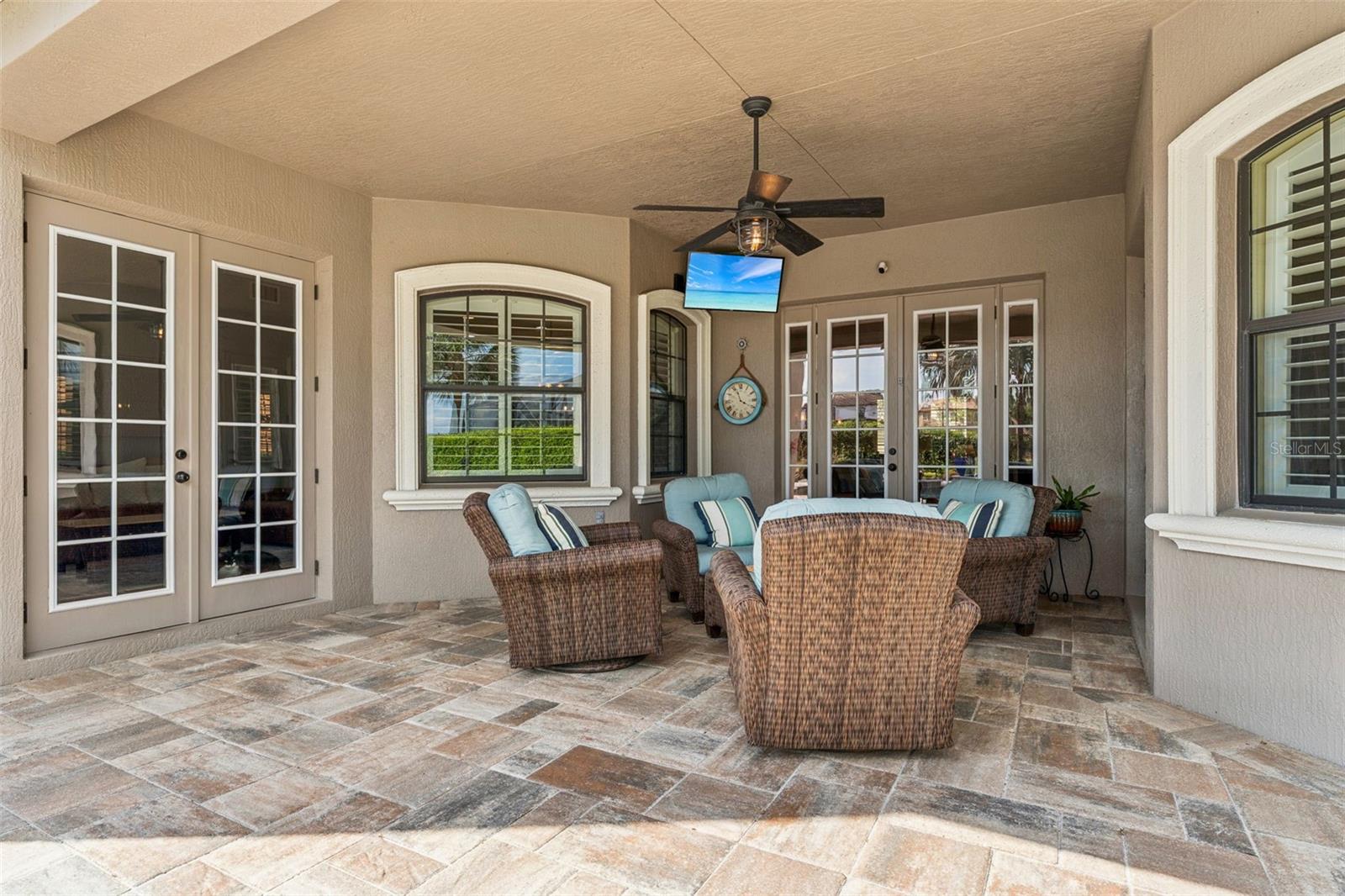 Listing photo id 53 for 9845 Hatton Circle