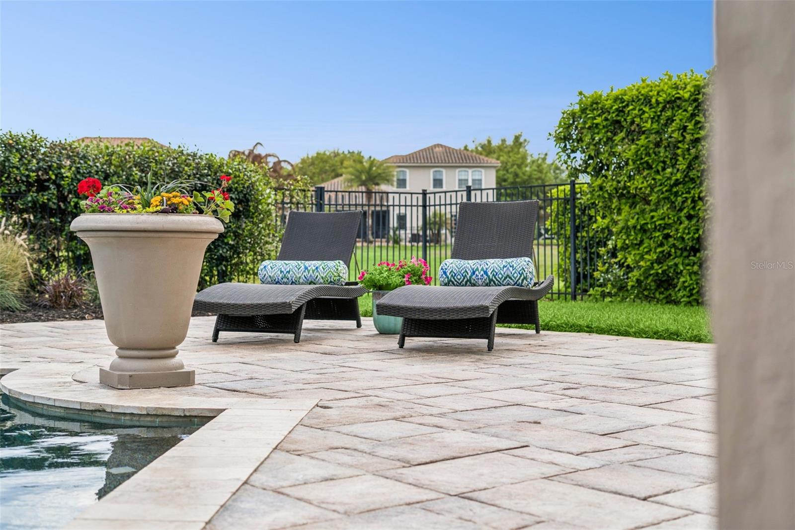 Listing photo id 56 for 9845 Hatton Circle