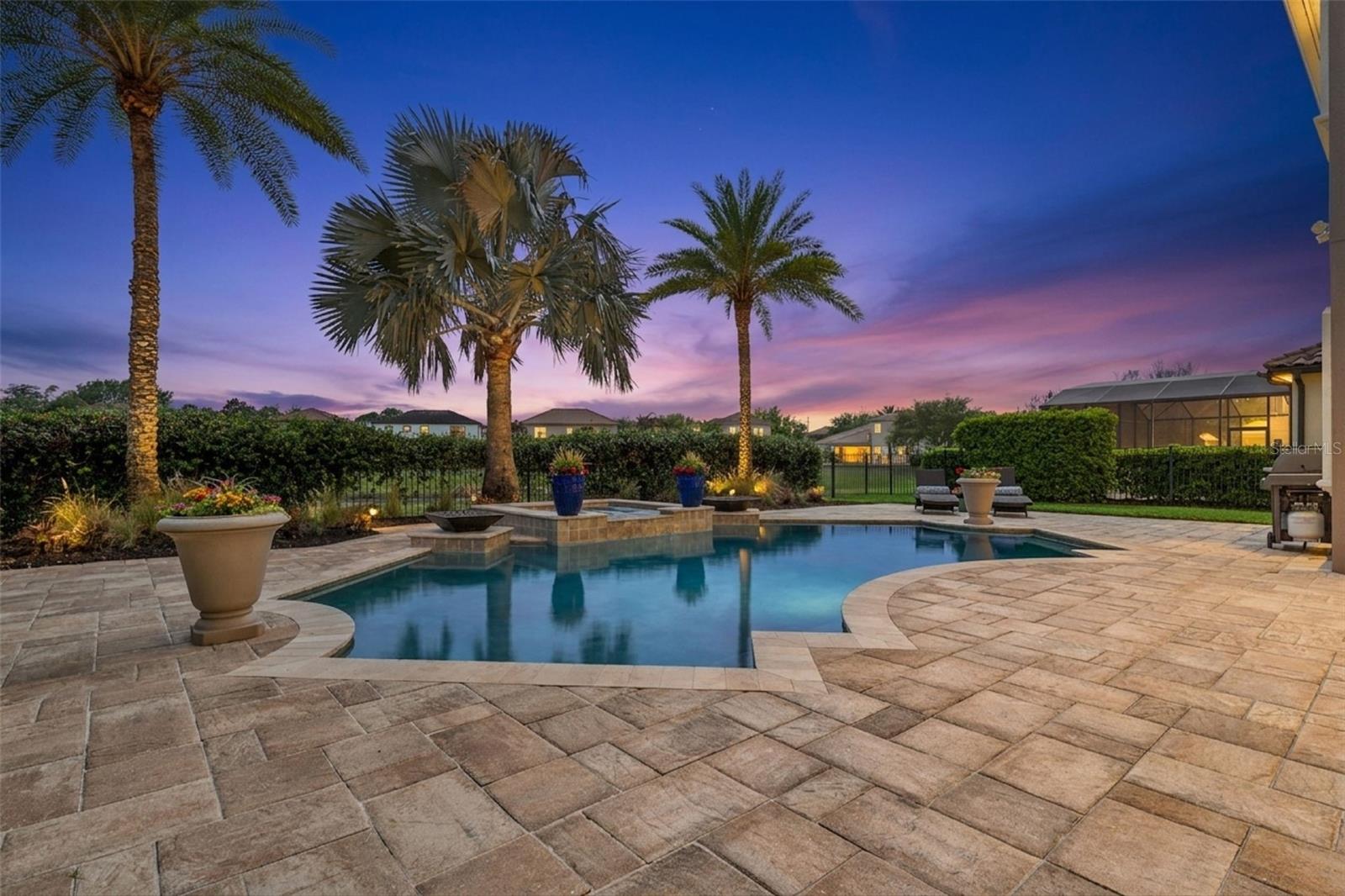 Listing photo id 60 for 9845 Hatton Circle