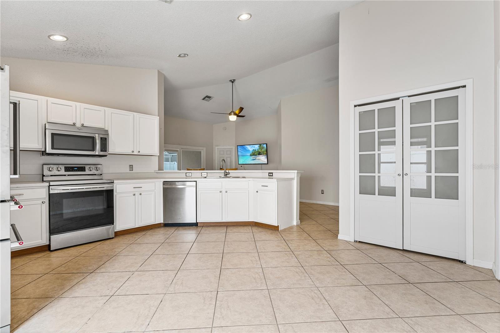 Image 12 of 44 For 425 Pine Cone Drive