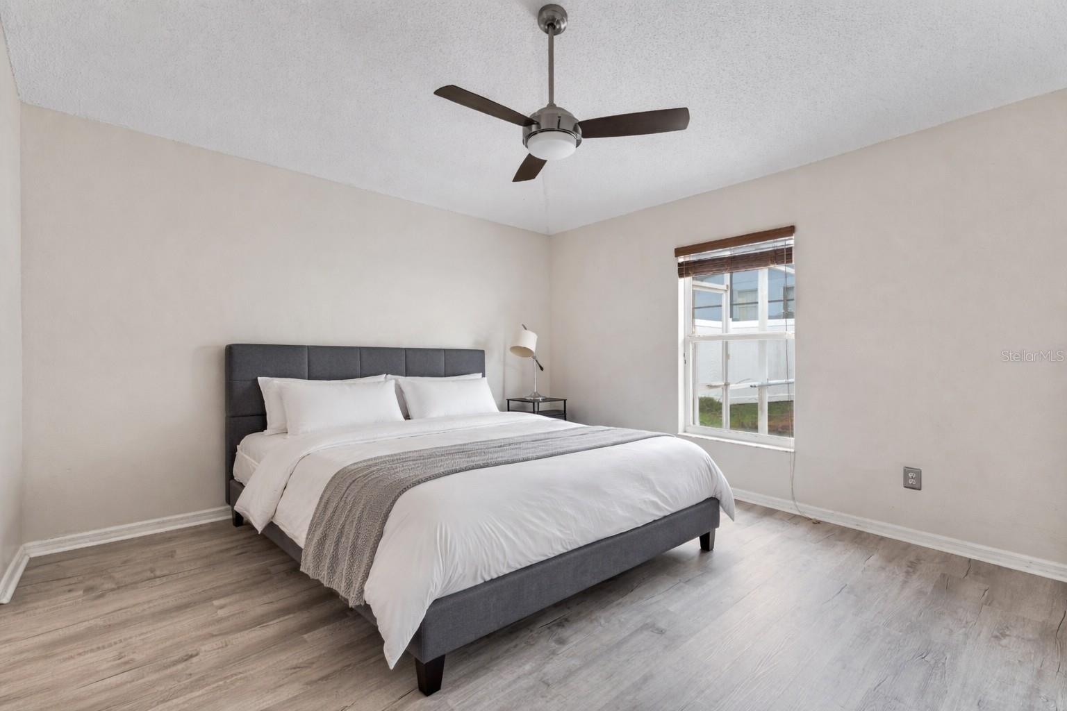 Image 26 of 44 For 425 Pine Cone Drive