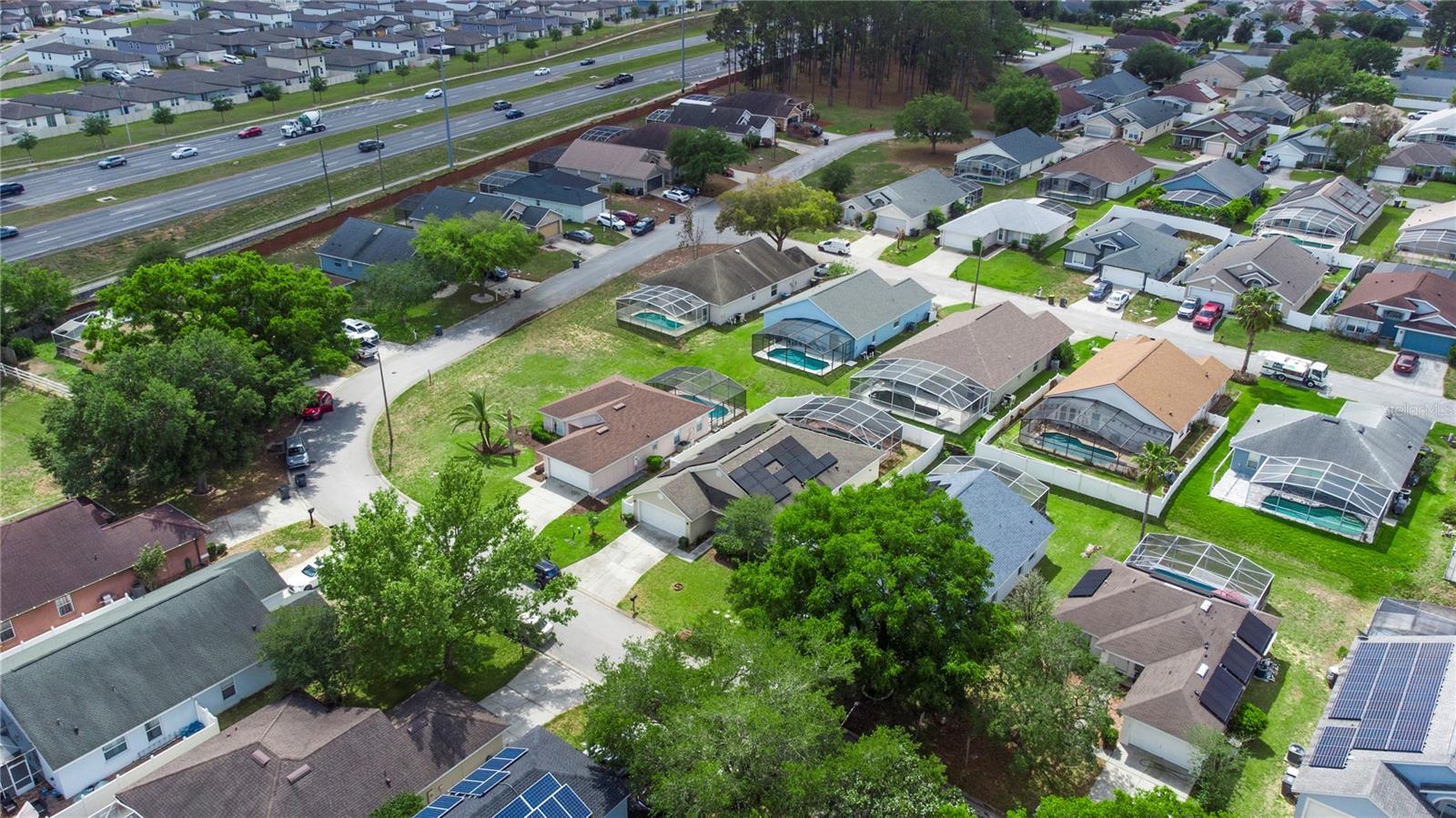 Image 36 of 44 For 425 Pine Cone Drive