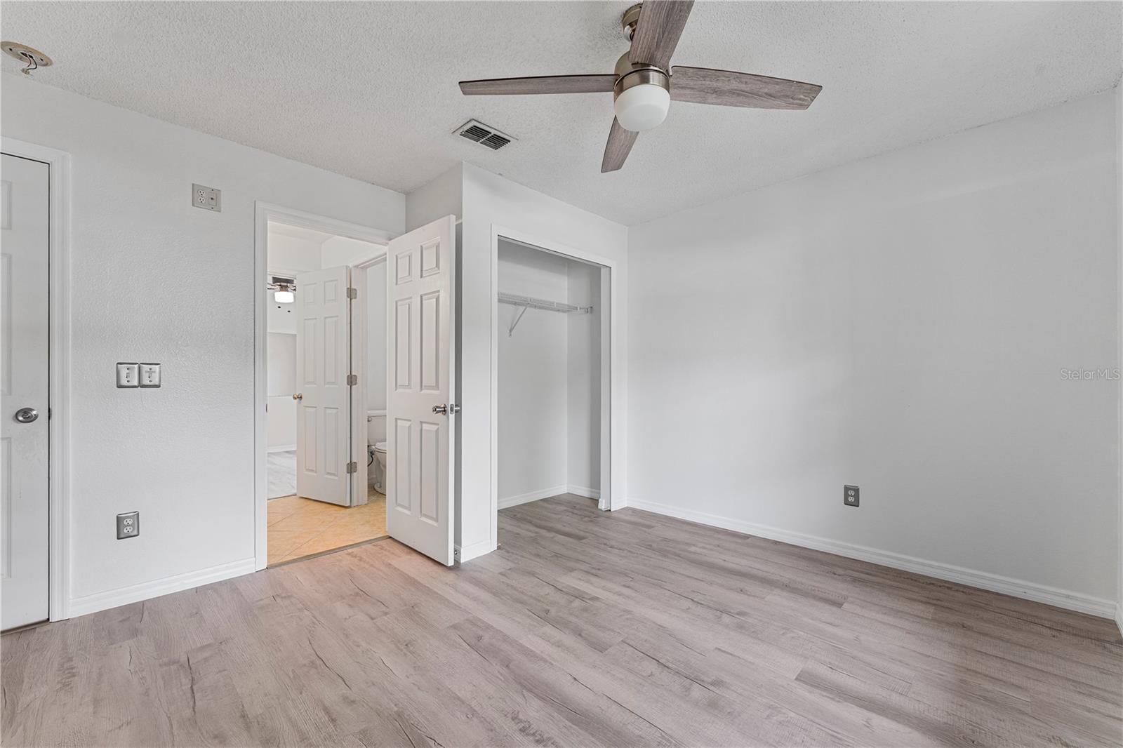 Image 6 of 44 For 425 Pine Cone Drive