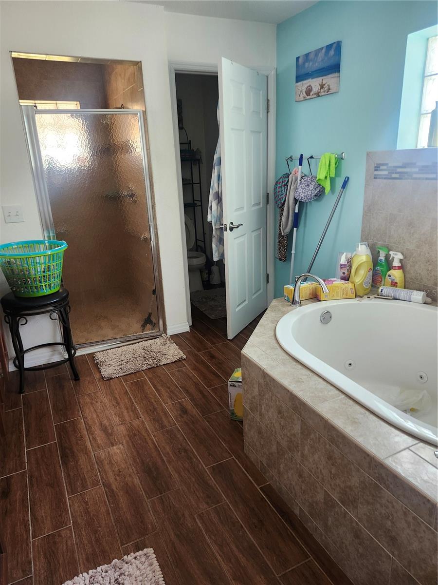 Image 8 of 9 For 2242 Wood Court