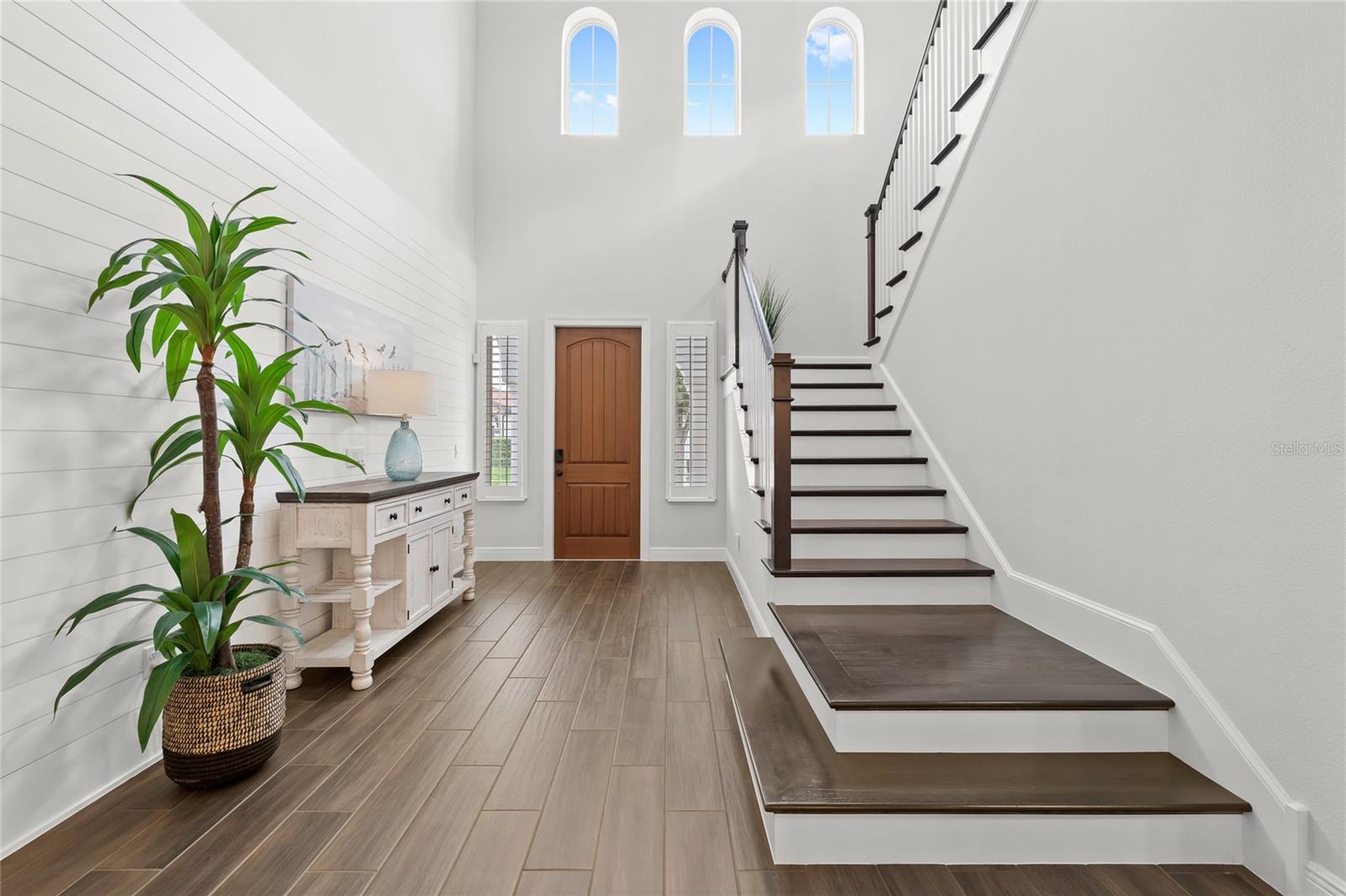 Image 4 of 70 For 15828 Shorebird Lane