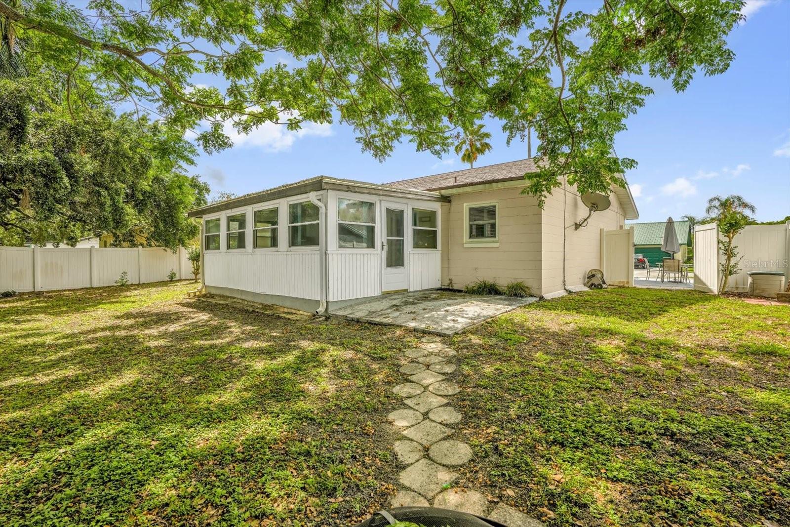 Image 11 of 15 For 1325 Cypress Arbor