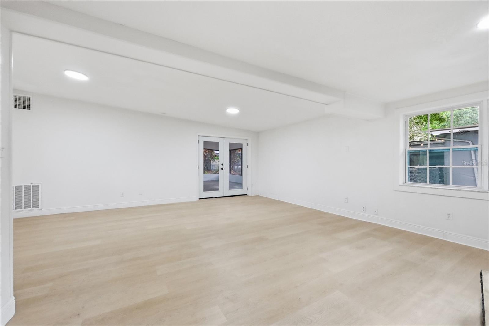 Image 11 of 34 For 2817 Touraine Avenue