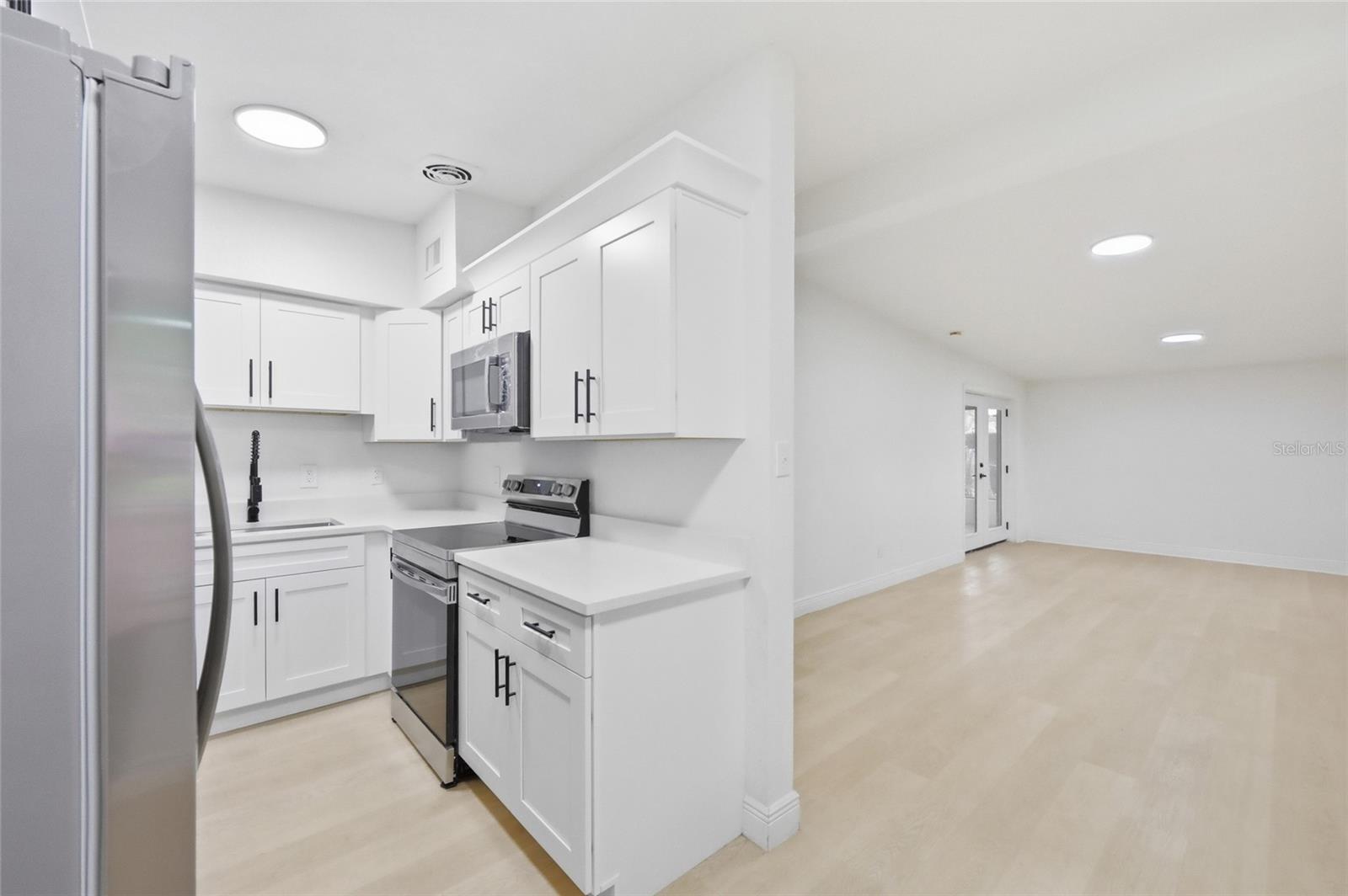 Image 13 of 34 For 2817 Touraine Avenue