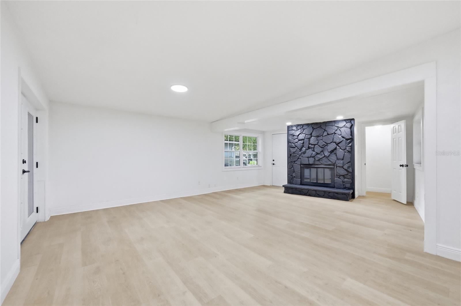 Image 9 of 34 For 2817 Touraine Avenue