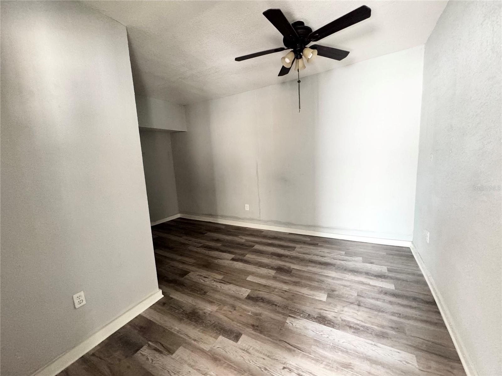 Image 13 of 16 For 704 Cordova Drive 1