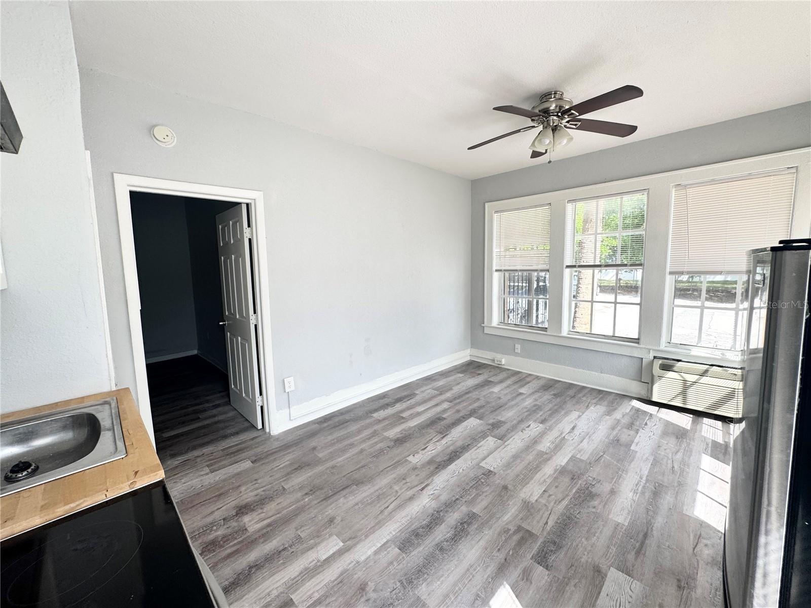 Image 6 of 16 For 704 Cordova Drive 1