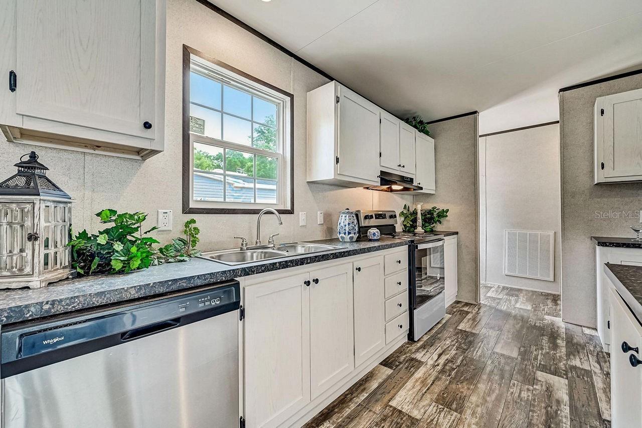 Image 3 of 10 For 9640 170th Lane