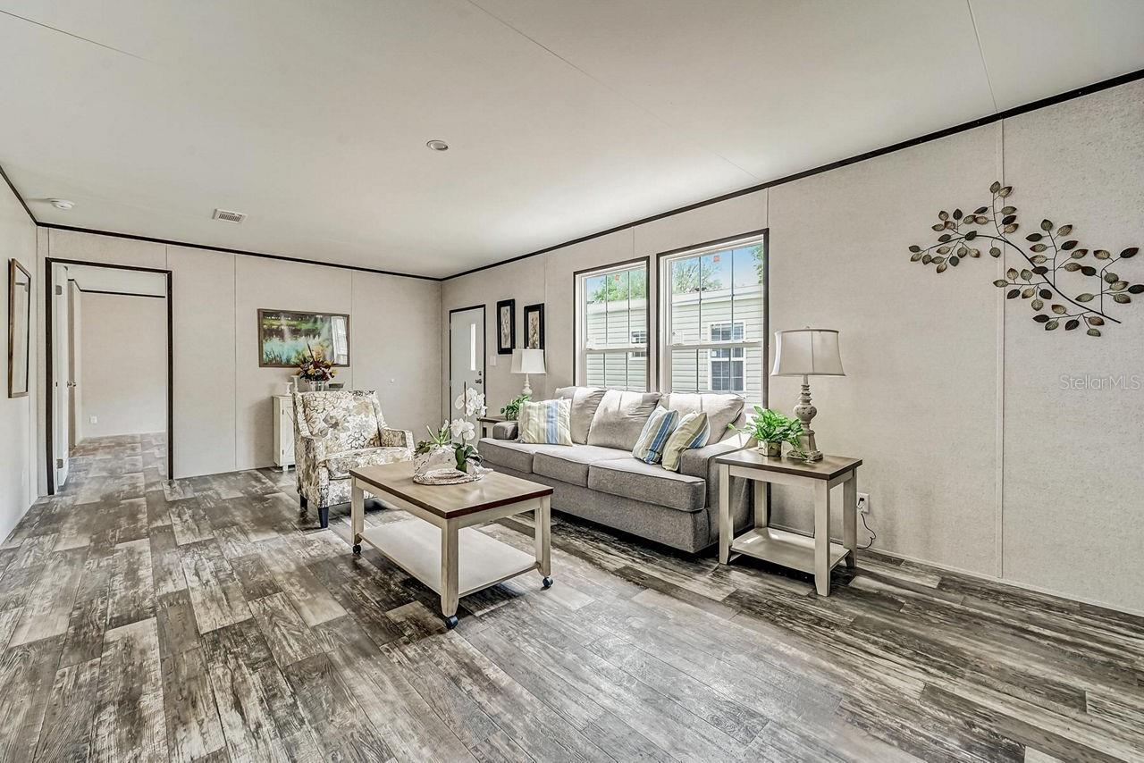 Image 5 of 10 For 9640 170th Lane