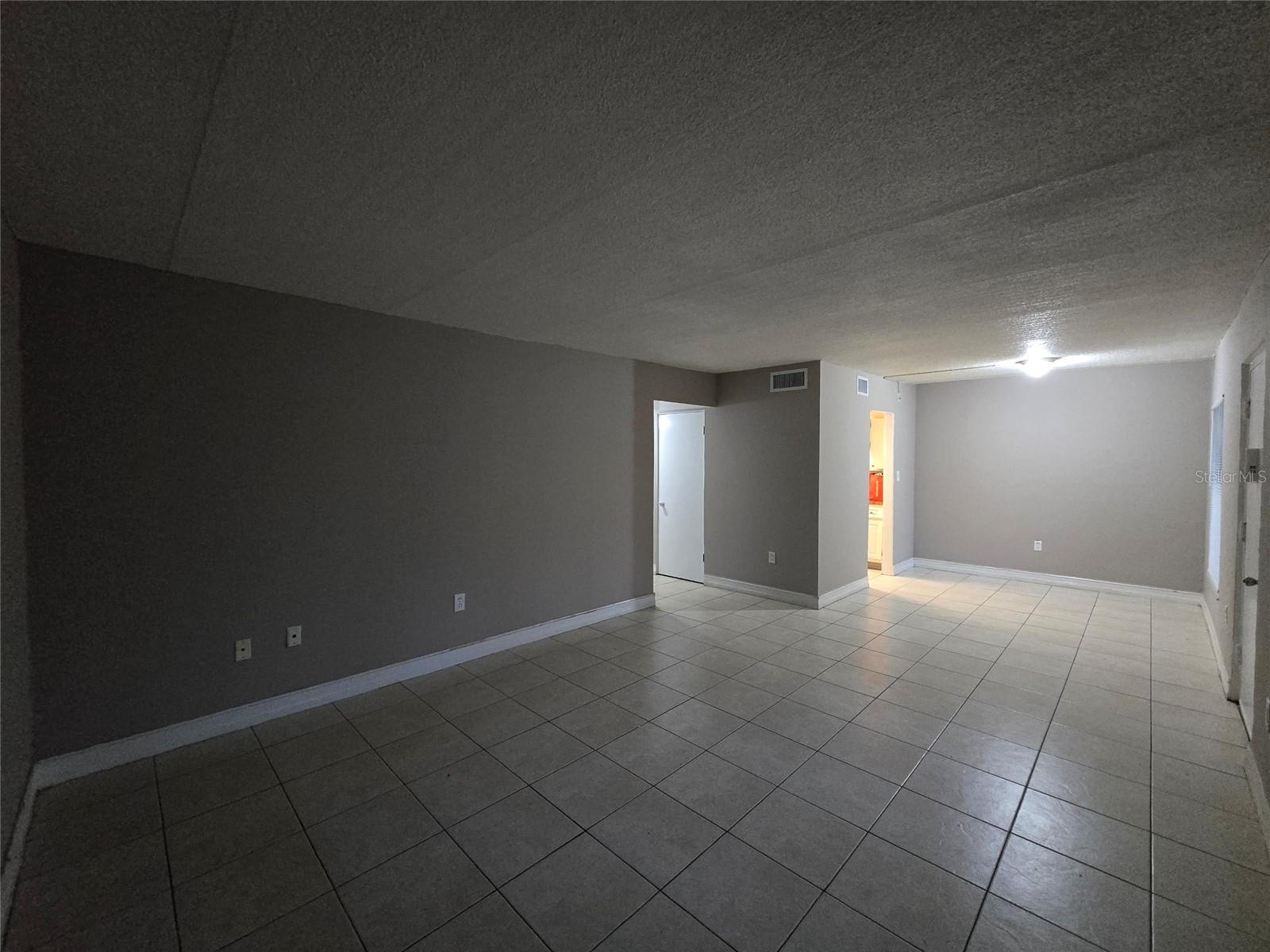 Image 7 of 29 For 1830 Maravilla Avenue 506