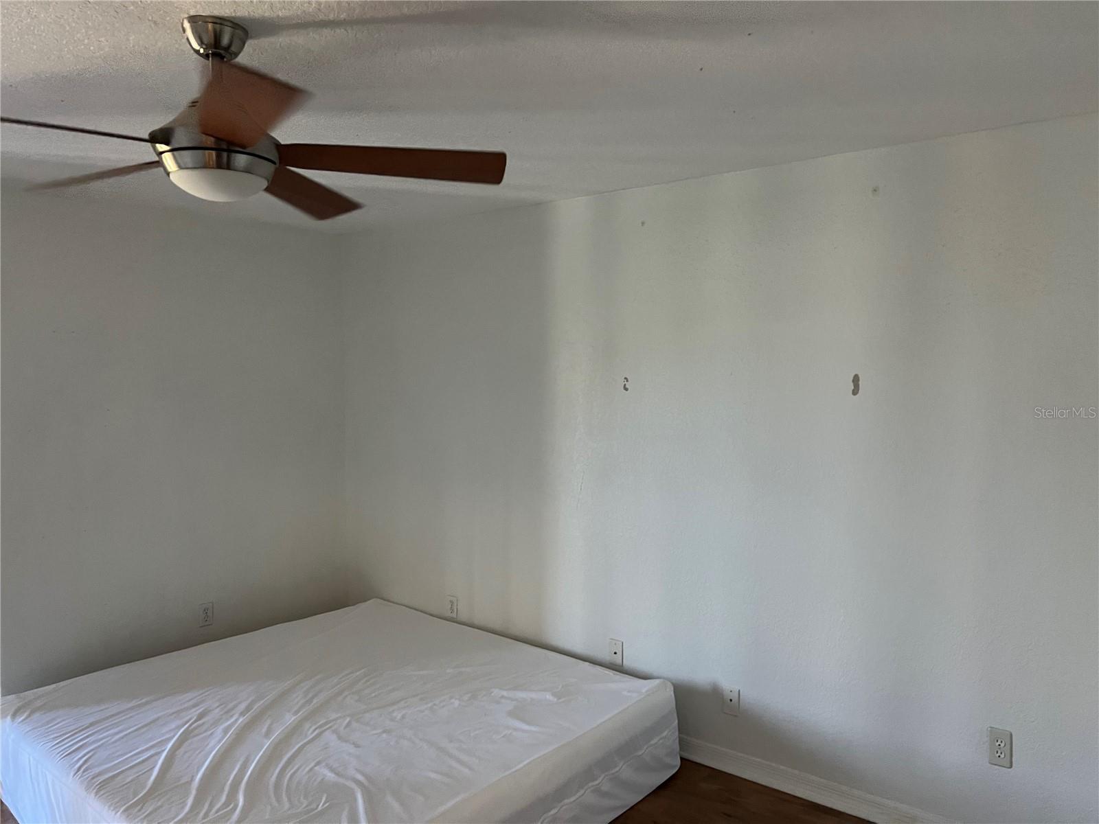 Image 13 of 17 For 6150 Gulfport Boulevard S 402