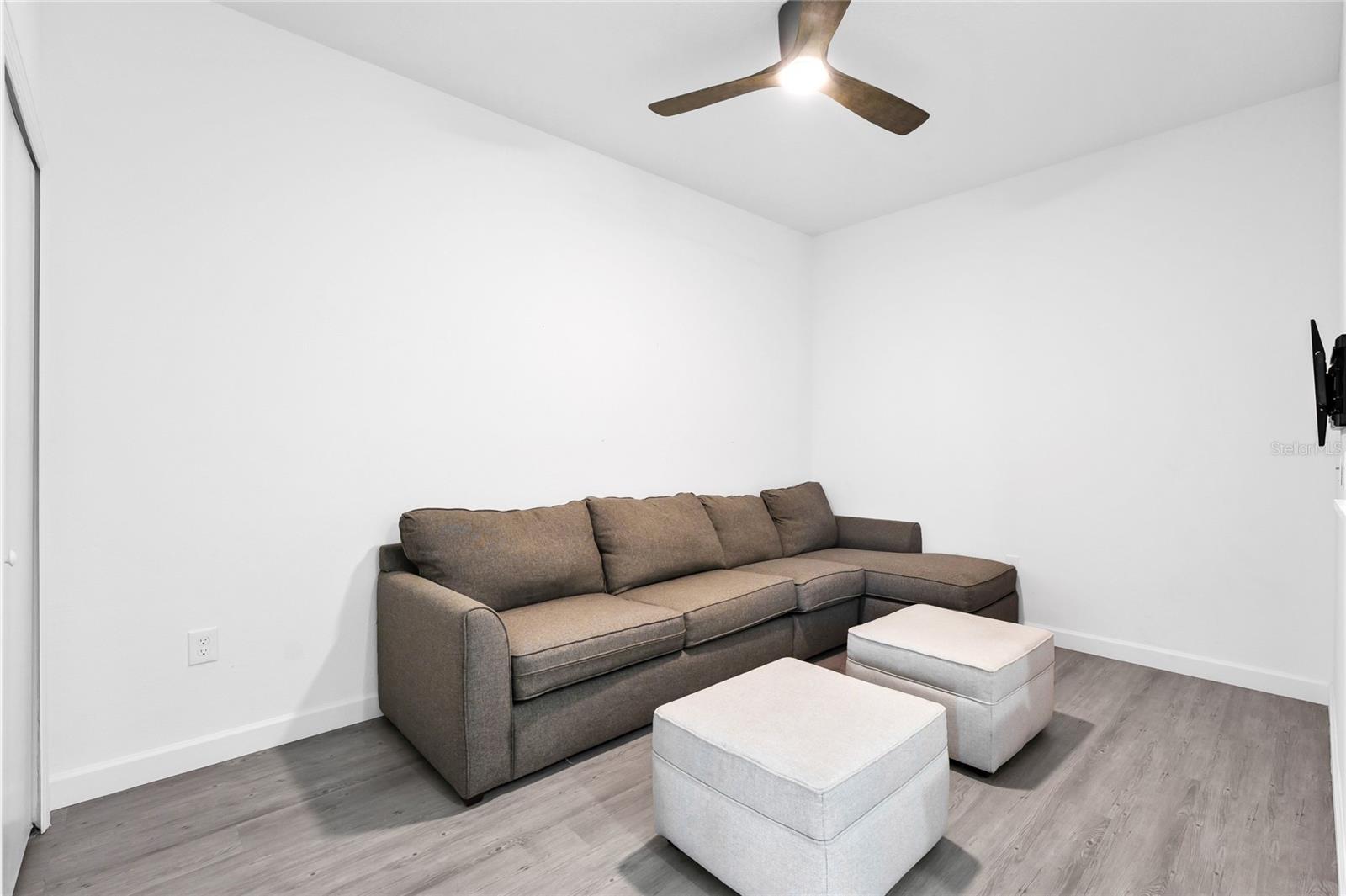 Image 17 of 47 For 485 Famagusta Drive