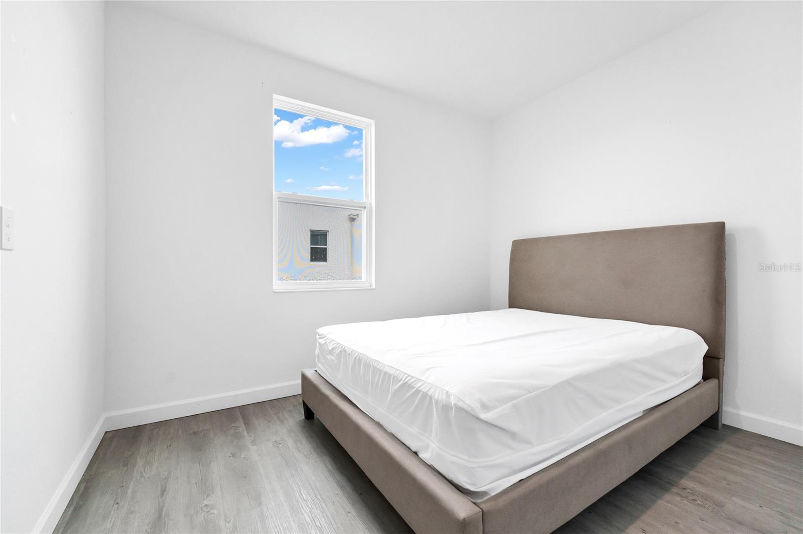 Image 22 of 47 For 485 Famagusta Drive