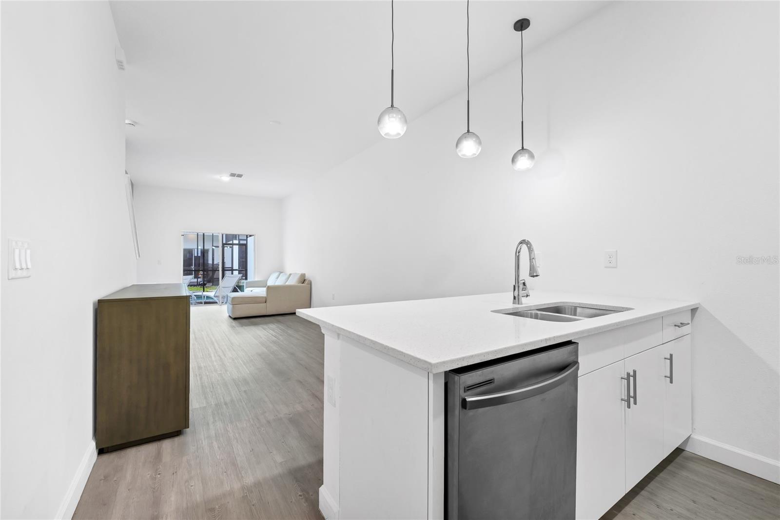 Image 5 of 47 For 485 Famagusta Drive