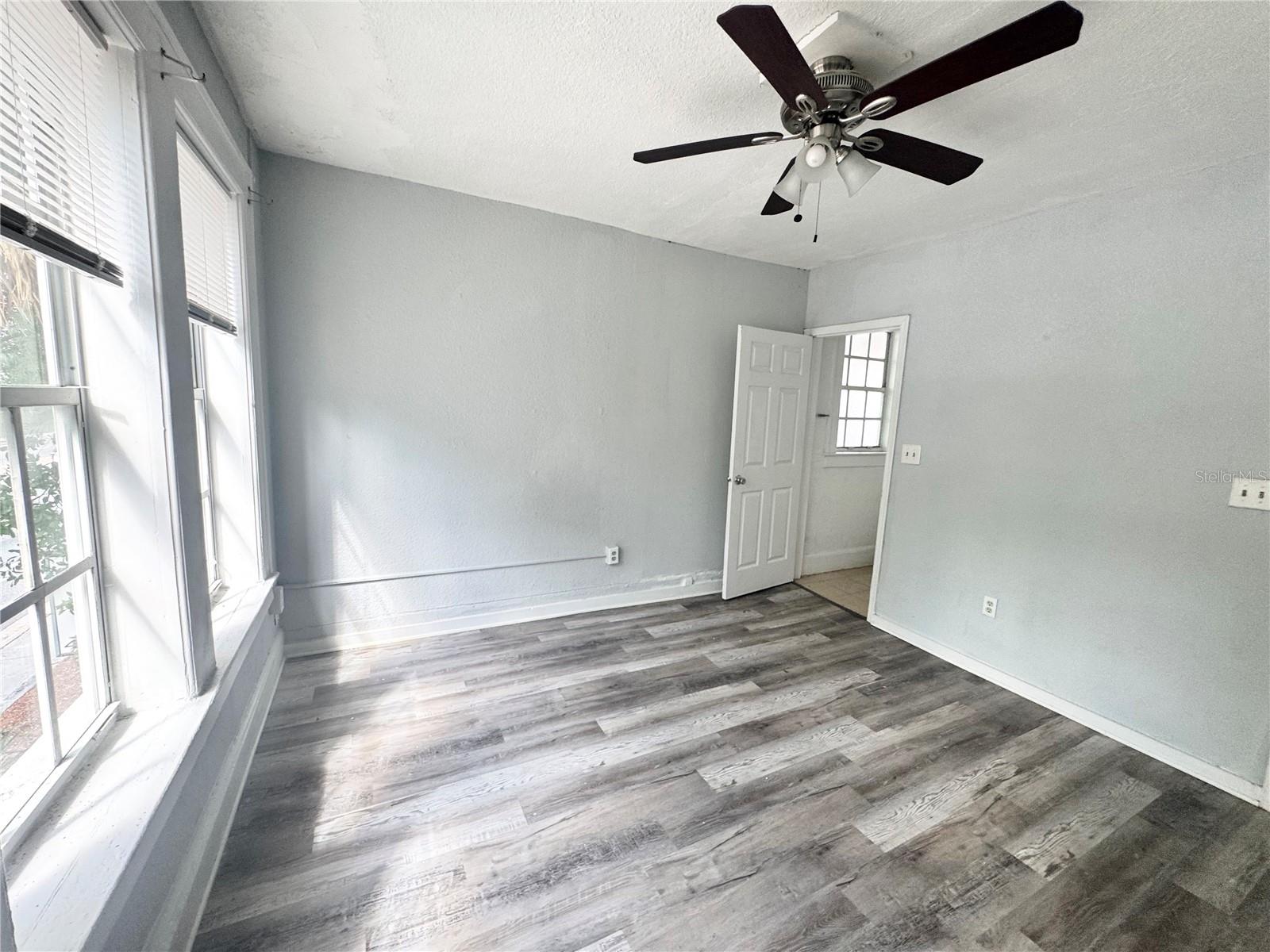 Image 11 of 19 For 704 Cordova Drive 7