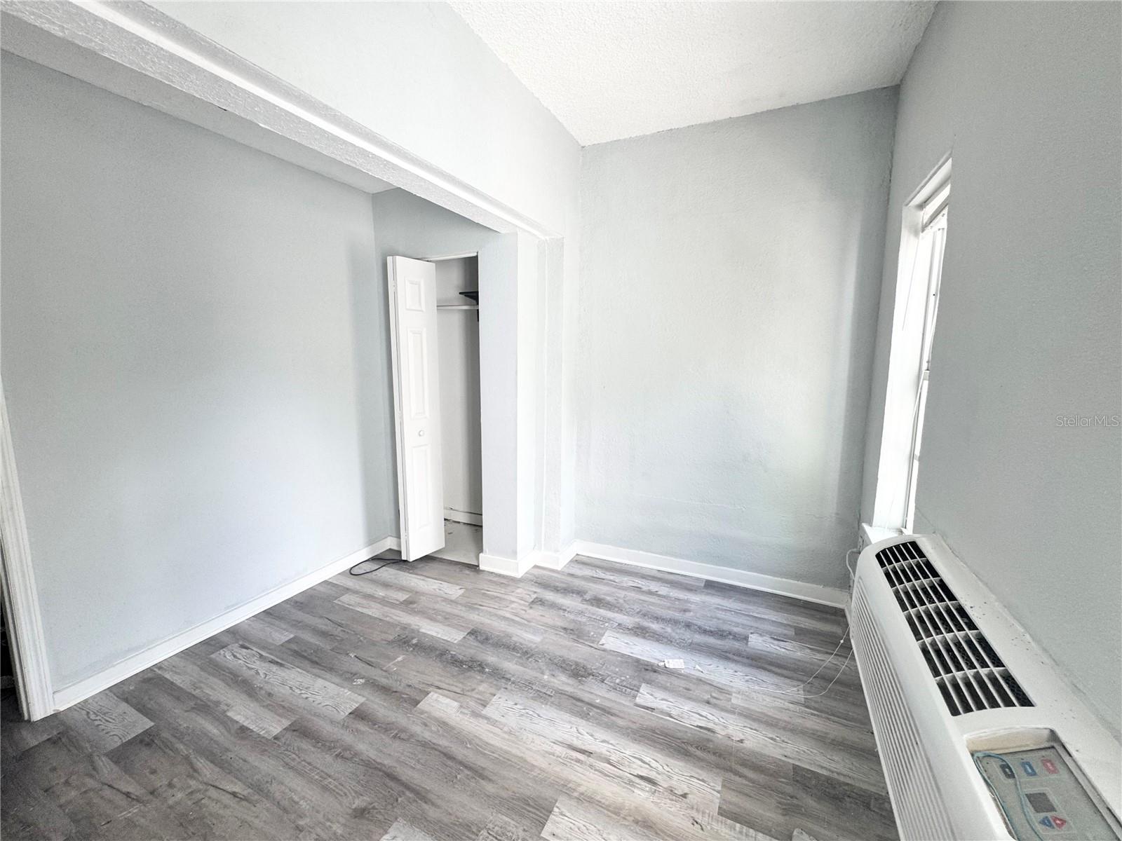 Image 16 of 19 For 704 Cordova Drive 7