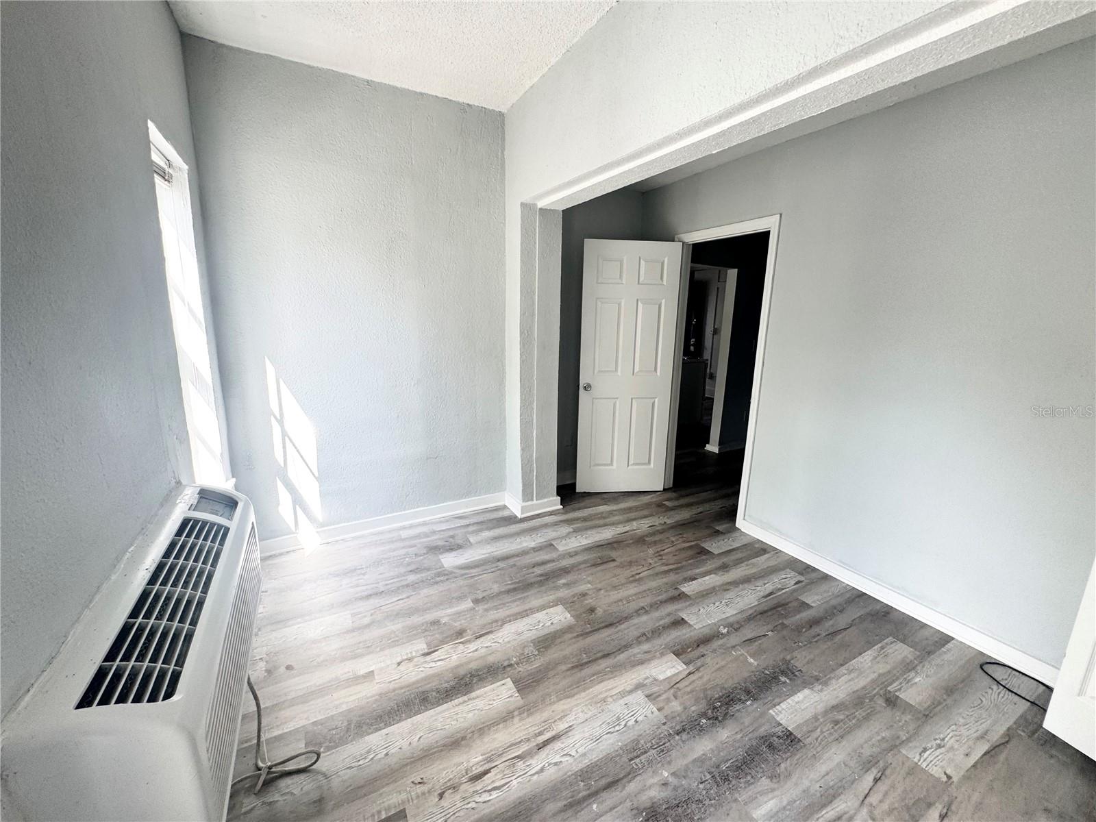 Image 17 of 19 For 704 Cordova Drive 7