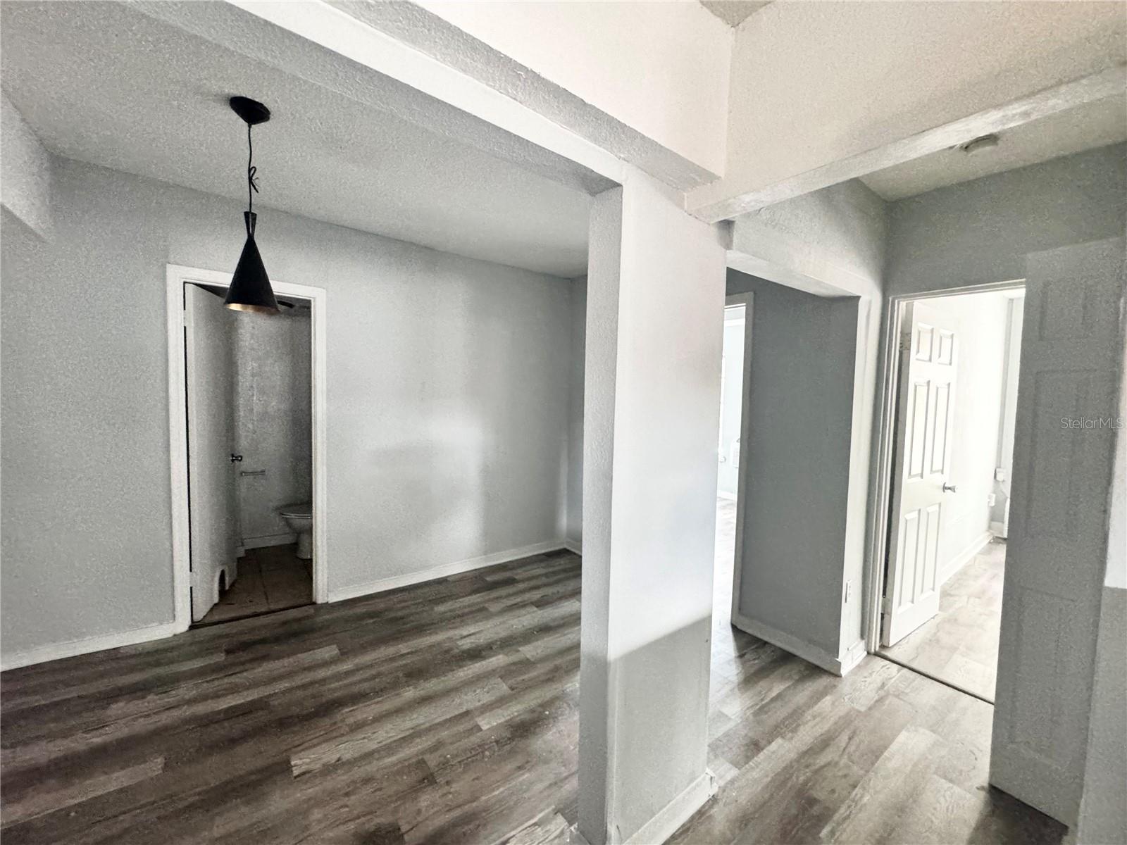 Image 7 of 19 For 704 Cordova Drive 7