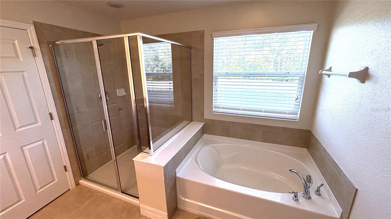 Image 32 of 45 For 5217 Dove Tree Street