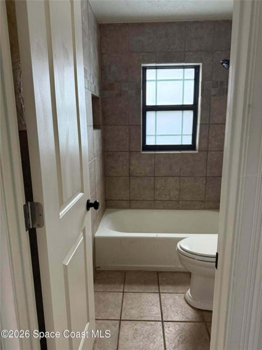 Image 13 of 19 For 3870 Valley Lane