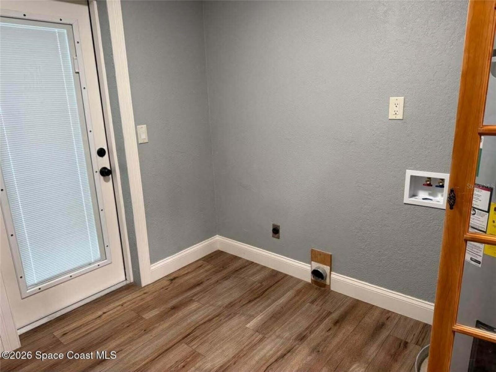 Image 17 of 19 For 3870 Valley Lane