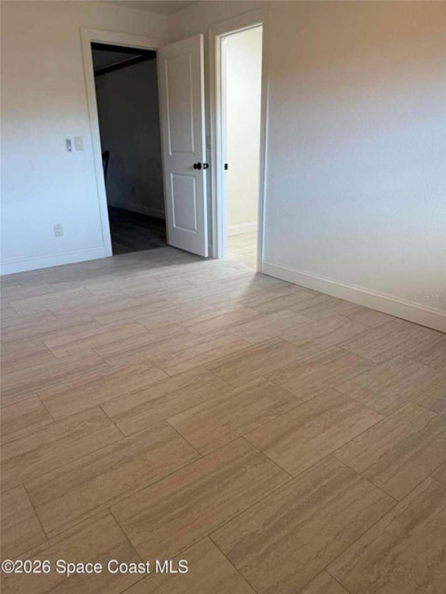 Image 6 of 19 For 3870 Valley Lane