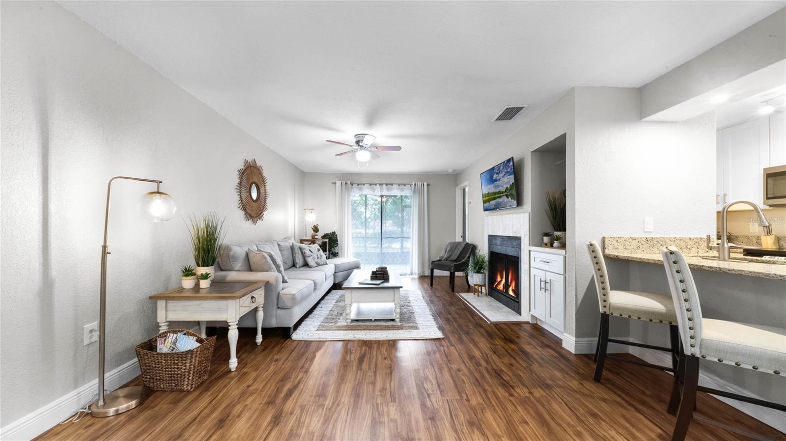 Image 5 of 27 For 524 Sun Valley Village 105