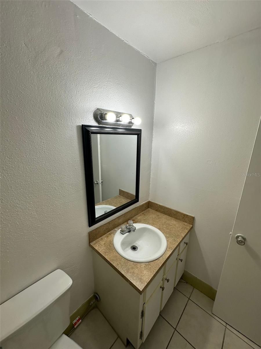 Image 11 of 30 For 1830 Maravilla Avenue 320