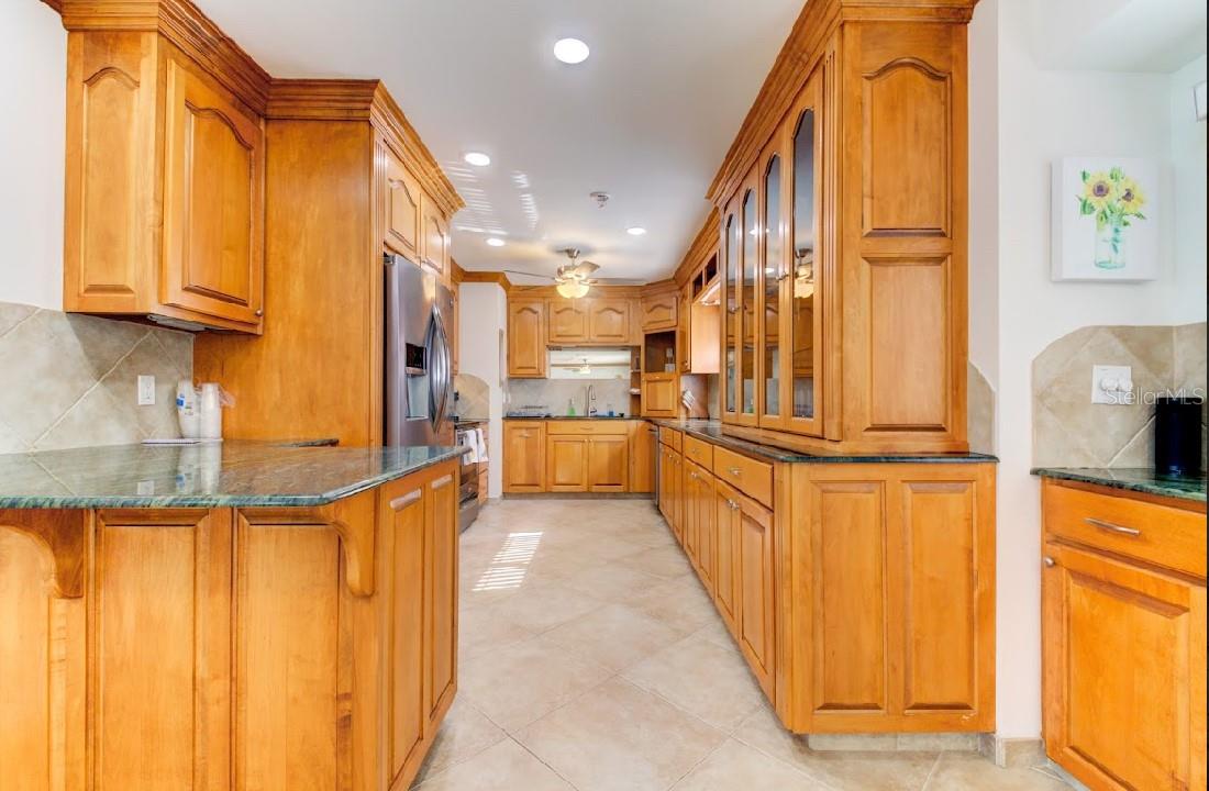 Image 6 of 49 For 2932 Lexington Street