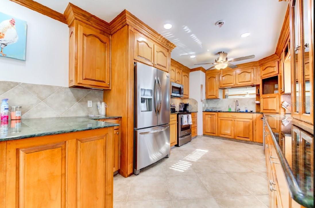 Image 8 of 49 For 2932 Lexington Street