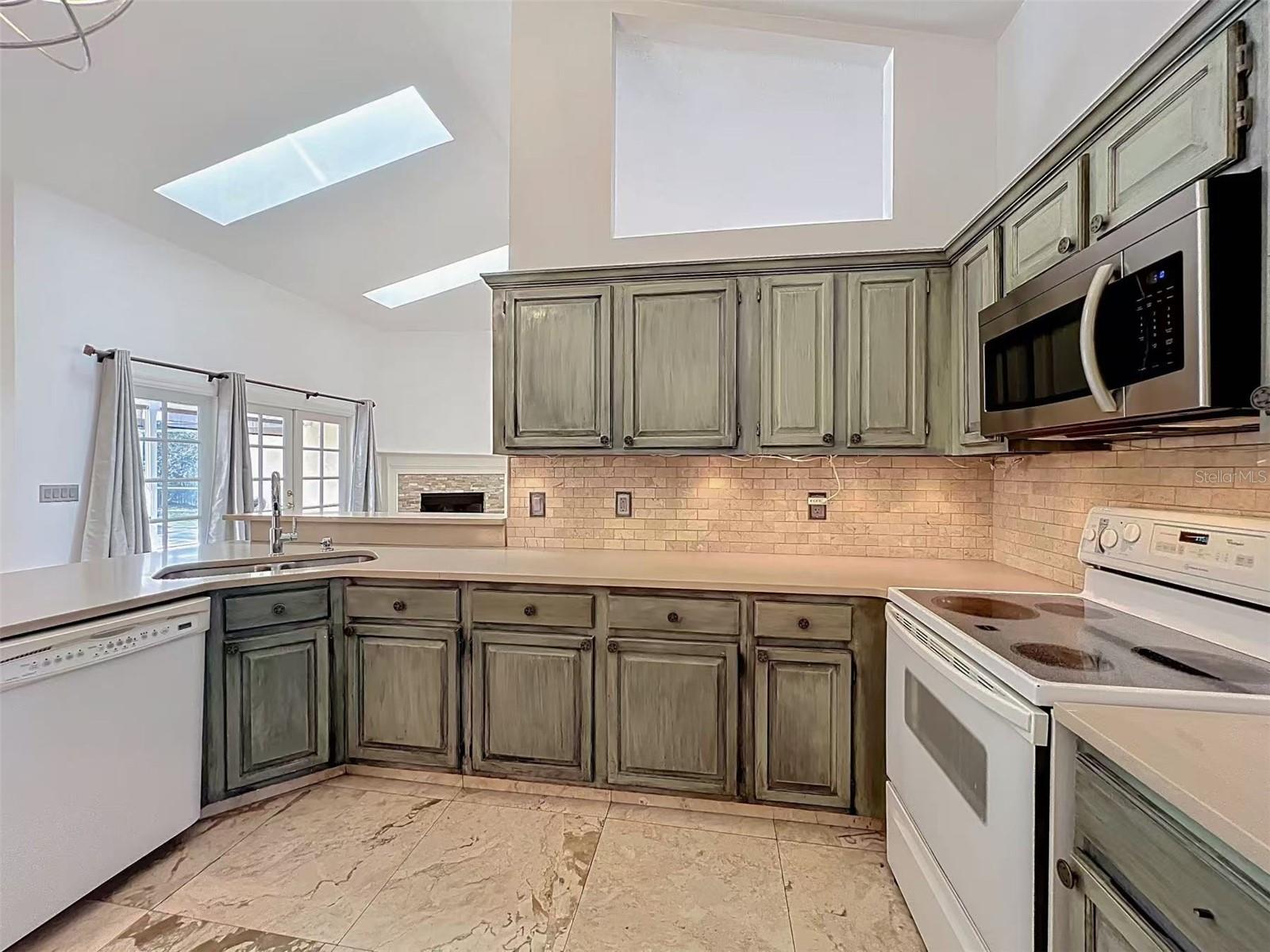 Image 20 of 73 For 9144 Galleon Court