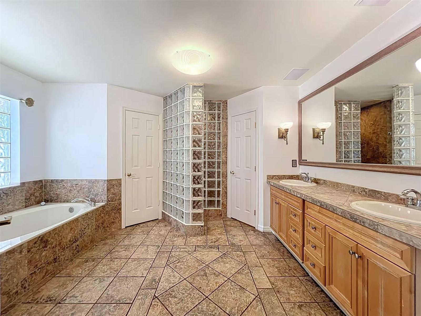 Image 33 of 73 For 9144 Galleon Court