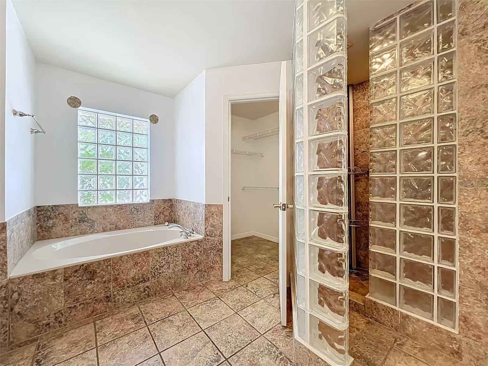 Image 34 of 73 For 9144 Galleon Court