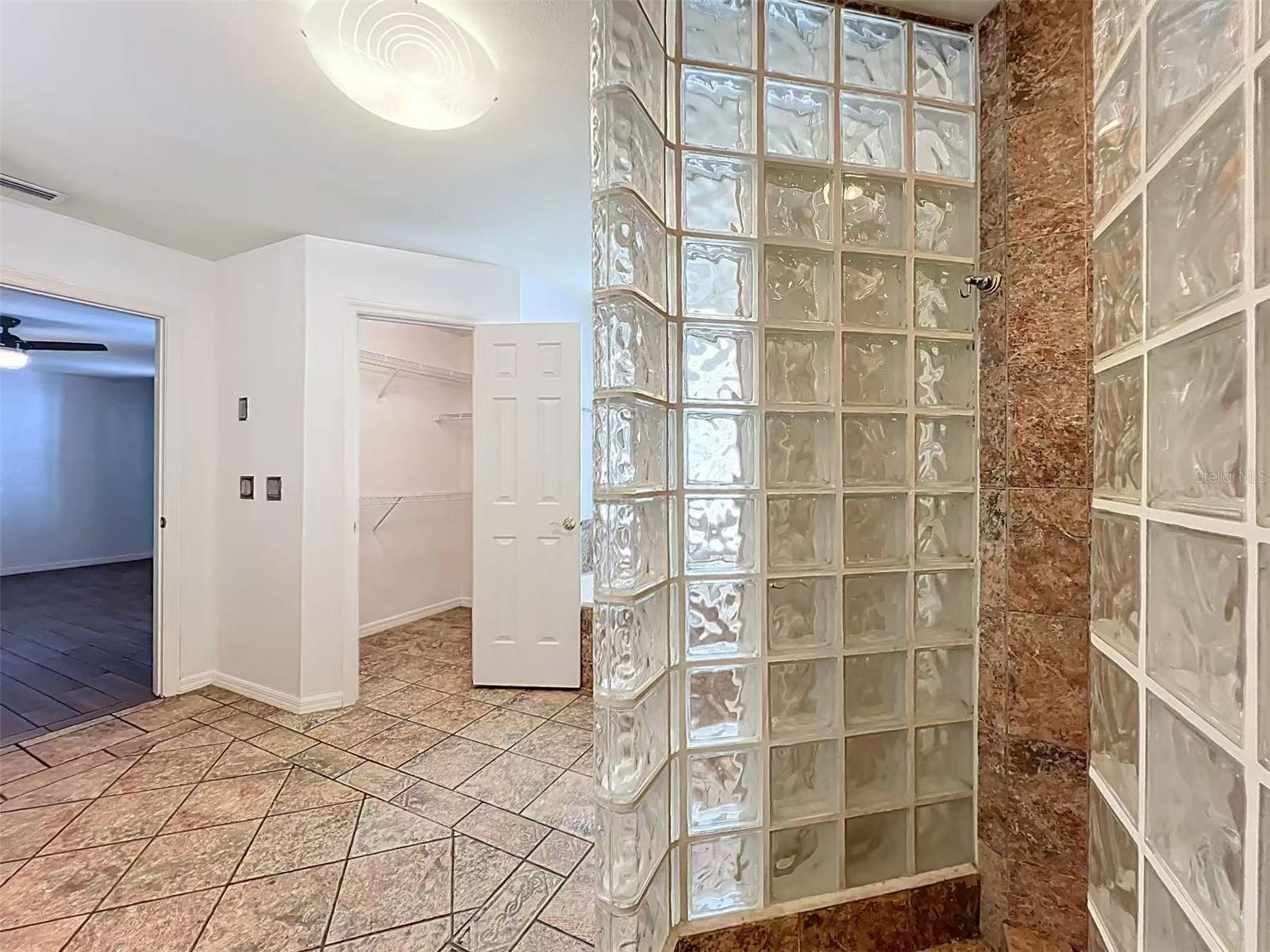 Image 36 of 73 For 9144 Galleon Court