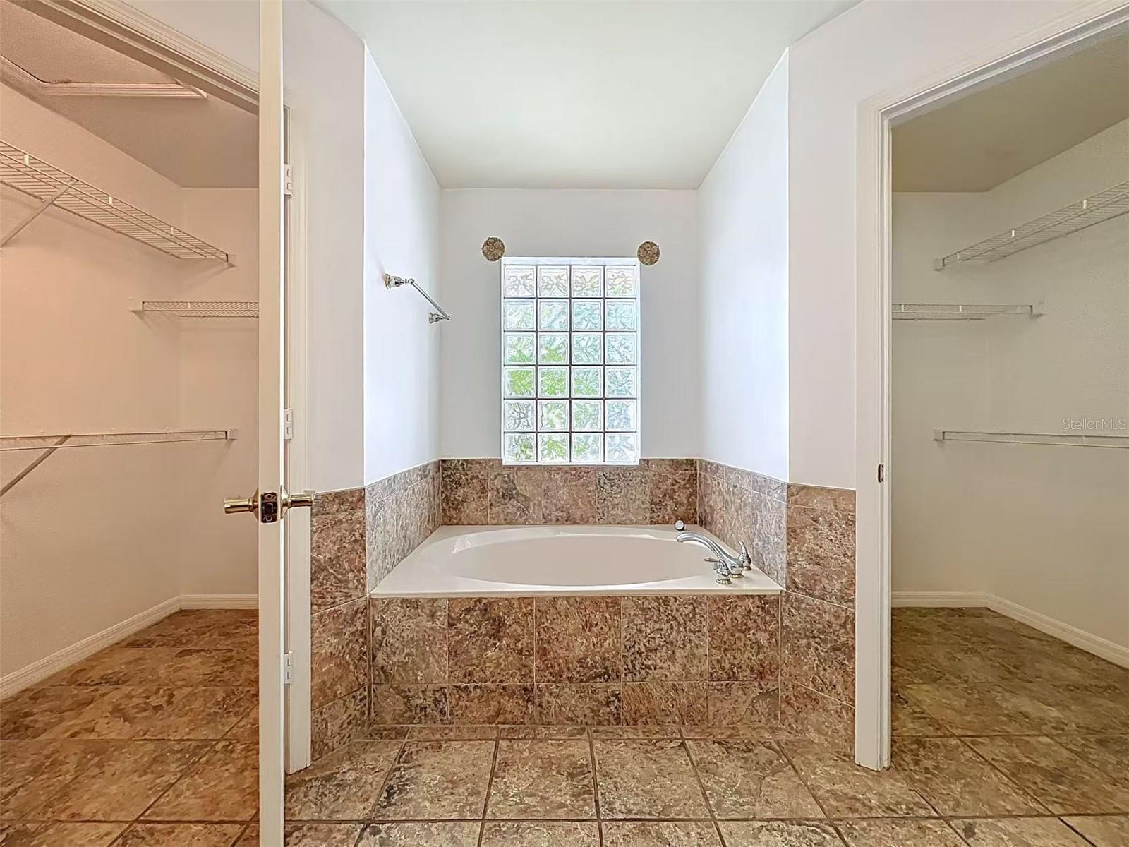 Image 38 of 73 For 9144 Galleon Court