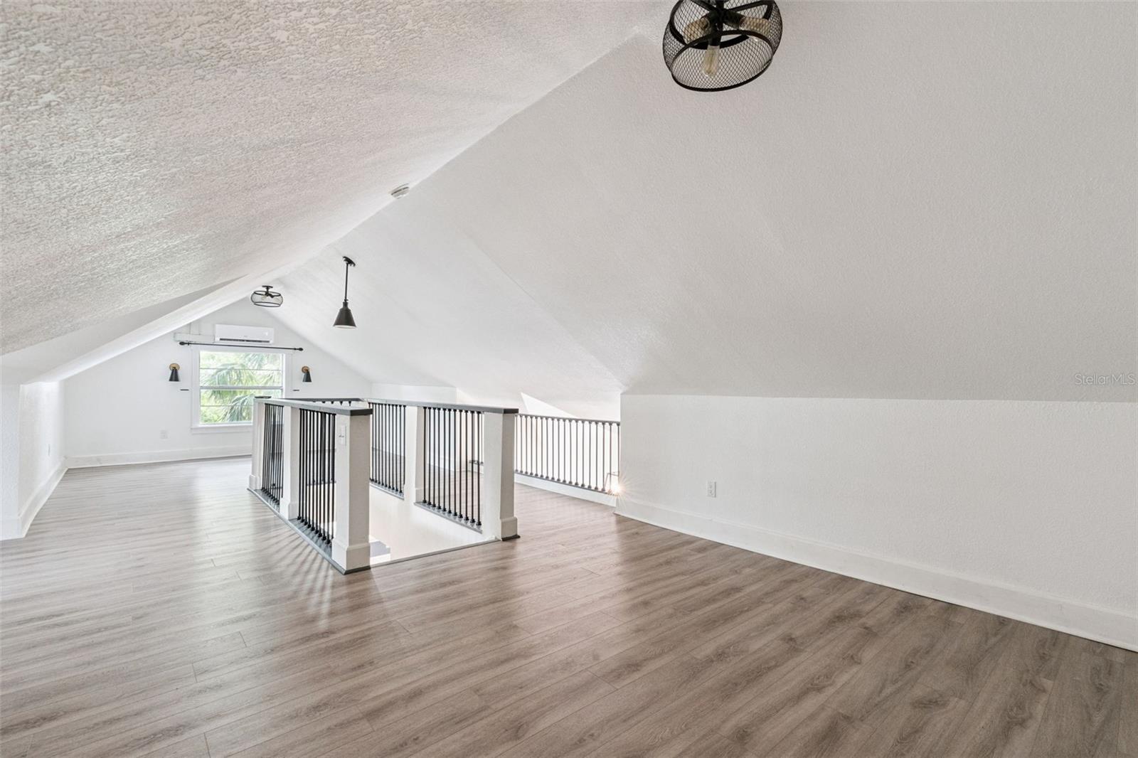 Image 15 of 29 For 1016 Washington Avenue