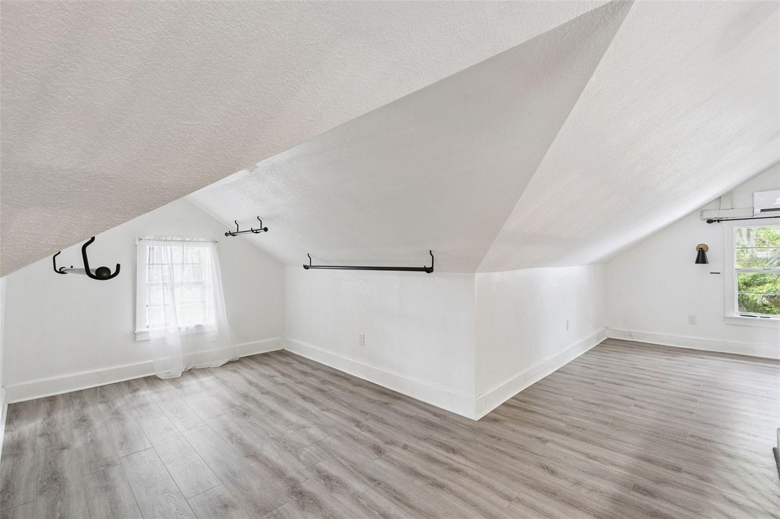 Image 17 of 29 For 1016 Washington Avenue